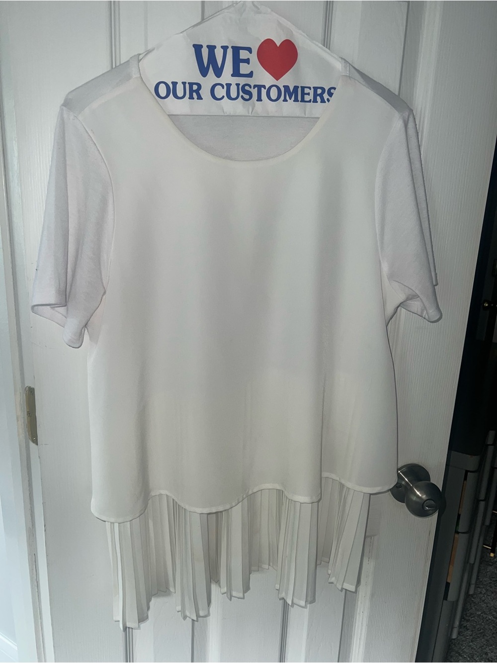 D&G White Short Sleeve Chiffon Top with Pleated Hem